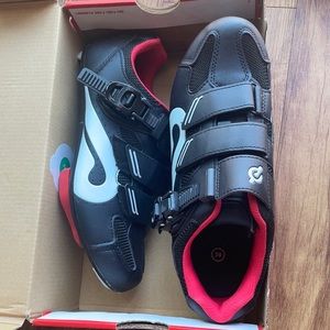 Peloton 👟 shoes!!! Mint condition!